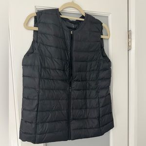 Uniqlo puffer vest